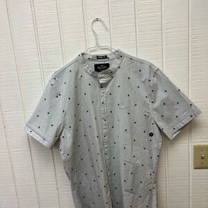 Hollister NEW Mens L Muscle Fit Gray w/Blk Palm Trees Casual Button Up SS Shirt